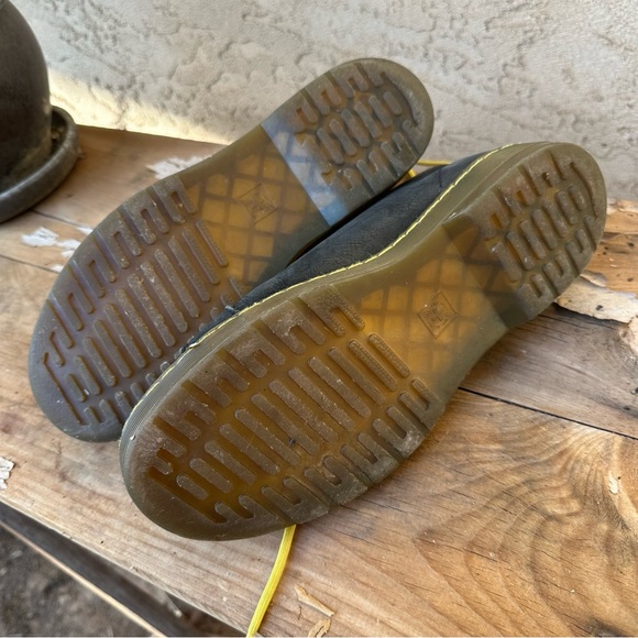 Dr. Martens  Black Coburg Unisex Lace Up Leather Chukka Boot - Picture 6 of 10